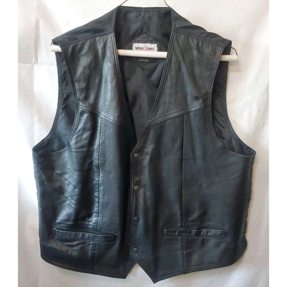 Minnetonka Men's XL Black Leather‎ Vest Snap Front Satin Back Pockets
